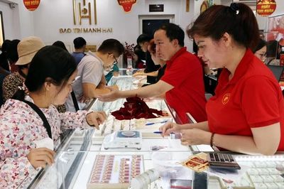 Chuyển thông tin và đề nghị Bộ Công an xử lý nhiều doanh nghiệp, cá nhân có hành vi buôn lậu, kinh doanh trái phép, thao túng thị trường vàng
