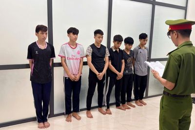 Khởi tố, bắt tạm giam nhóm đối tượng mang hung khí gây rối trên đường phố Đà Nẵng