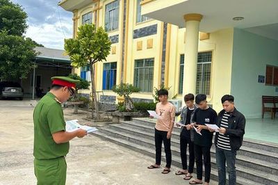 Khởi tố 4 đối tượng gây rối trật tự công cộng