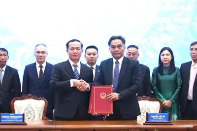 TPHCM và tỉnh Champasak ký Bản ghi nhớ hợp tác giai đoạn 2026-2030