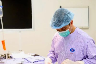 Khối u tá tràng chỉ 3 cm nhưng khiến bác sĩ phải cân não trên bàn mổ