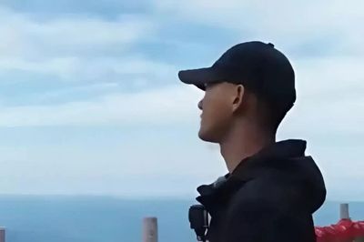 Chàng trai trúng tuyển công việc 'ngắm mây' lương trăm triệu