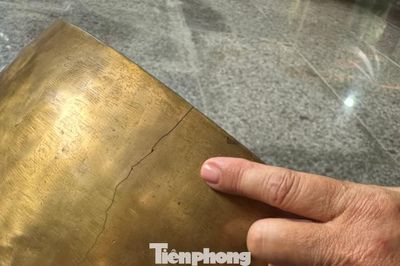 Người đàn ông liên tục vào chùa đập phá
