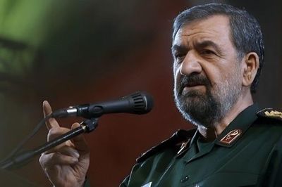 Iran tuyên bố 'rắn' về Hormuz, Mỹ phóng tên lửa chặn tàu hàng ở Vịnh Oman