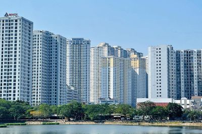 Chung cư Hà Nội rời nội đô, người mua ngày càng khó xuống tiền