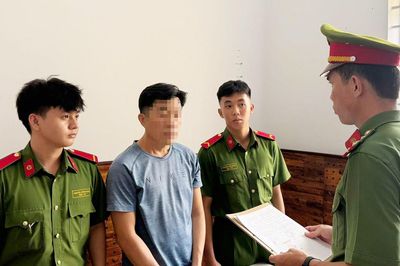 Bắt giam người đàn ông 47 tuổi nhiều lần xâm hại bé gái