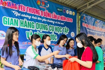 'Cửa hàng yêu thương 0 đồng' tiếp sức trẻ em khó khăn đến trường