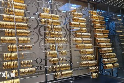 Giá vàng neo gần mức cao nhất trong 2 tháng