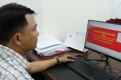 Khi 'Bình dân học vụ số' gõ cửa từng nhà