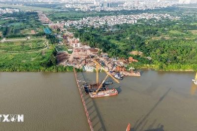 Thành phố Hà Nội siết tiến độ thi công 7 dự án cầu vượt sông Hồng