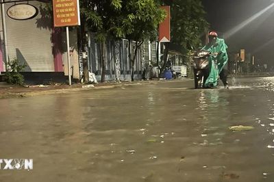 Đề phòng triều cường có khả năng gây ngập vùng trũng ven biển Bắc Bộ, Nam Bộ