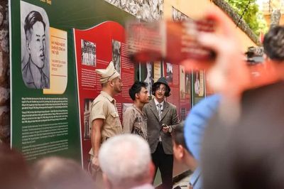 Xúc động chuyện về các chiến sỹ công an tại trưng bày 'Tâm son, chí thép'