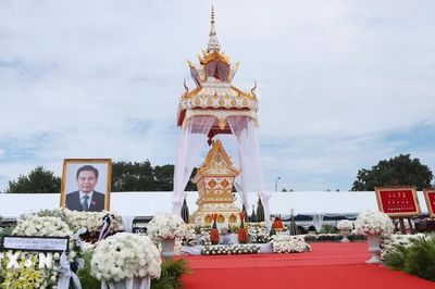 Lễ an táng cấp Nhà nước đồng chí Xaysomphone Phomvihane được tổ chức trọng thể