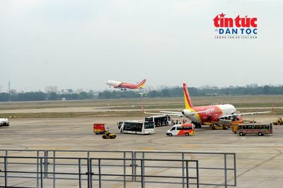 Tân Sơn Nhất hai lần tạm dừng cất, hạ cánh do phát hiện drone