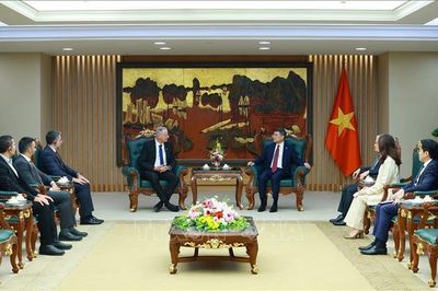 Thủ tướng Lê Minh Hưng tiếp Đại sứ Israel Yaron Mayer chào từ biệt