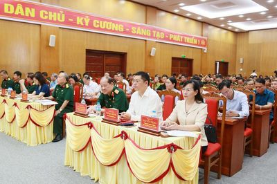 Hội Cựu chiến binh tỉnh Bắc Ninh tổng kết phong trào thi đua giúp nhau giảm nghèo, làm kinh tế giỏi