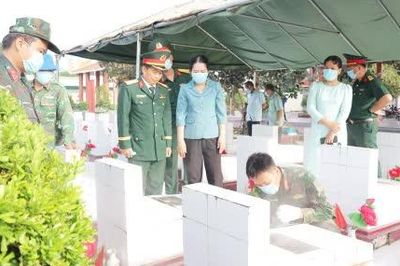 Xã Chợ Gạo: Tiến hành lấy mẫu hài cốt liệt sĩ chưa xác định được thông tin