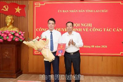 Hội nghị công bố quyết định về công tác cán bộ
