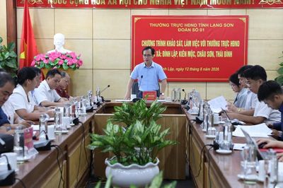 Thường trực HĐND tỉnh làm việc với một số xã