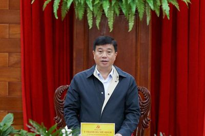 Bí thư Tỉnh ủy Lâm Đồng Y Thanh Hà Niê Kđăm làm việc với Ban Thường trực Ủy ban MTTQ Việt Nam tỉnh
