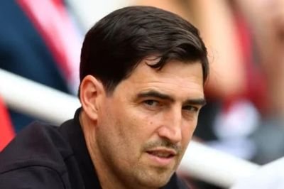 Liverpool tái thiết lực lượng: HLV Andoni Iraola nhắm bộ đôi PSG và giải bài toán tương lai
