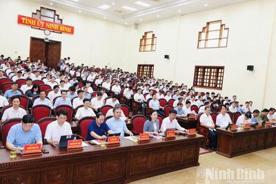 Nghiên cứu, học tập Nghị quyết Hội nghị lần thứ ba, Ban Chấp hành Trung ương Đảng khóa XIV và các văn bản triển khai thực hiện của Tỉnh ủy