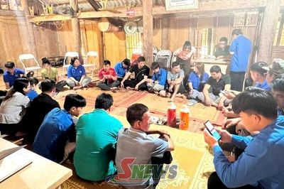 Giúp người dân tiếp cận công nghệ số