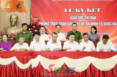 Đồng chí Chủ tịch UBND tỉnh dự Ngày hội Toàn dân bảo vệ ANTQ phường Thảo Nguyên