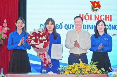 Công bố quyết định công nhận Phó Bí thư Tỉnh đoàn Thái Nguyên