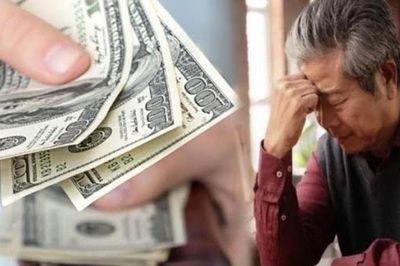 Về già, cha mẹ khôn ngoan không trao hết 3 thứ này cho con: Giữ lại để tự bảo vệ mình