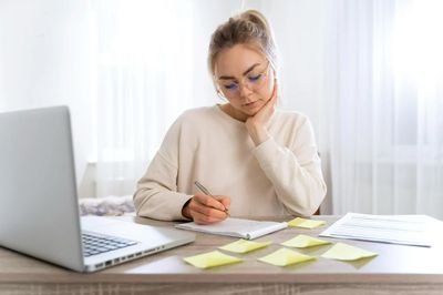 Chi tiêu tối giản không phải lúc nào cũng tiết kiệm: 5 nhóm người càng cố chi ít càng dễ tốn tiền