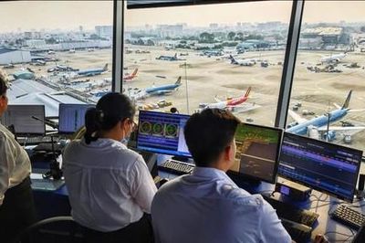 Sân bay Tân Sơn Nhất phải tạm dừng cất, hạ cánh 19 chuyến bay trong 1 buổi tối vì UAV xâm nhập