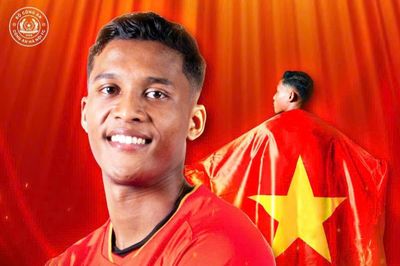 Cầu thủ Việt kiều Adou Minh nhập quốc tịch, có thể khoác áo tuyển Việt Nam