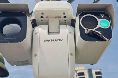 Camera AI 'soi' biển Cửa Lò, phát hiện người bơi vào vùng cấm