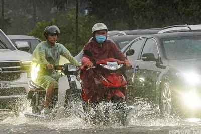 Xuất hiện các ổ mây dông gây mưa cho nhiều tỉnh miền Bắc tối và đêm nay