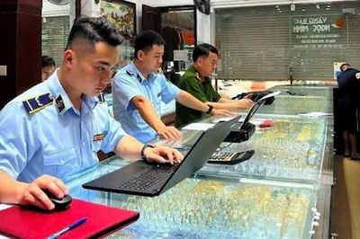 Chủ tịch Hà Nội yêu cầu kiểm tra chuyên đề ít nhất 2 cơ sở sản xuất, kinh doanh vàng bạc trước 15-11