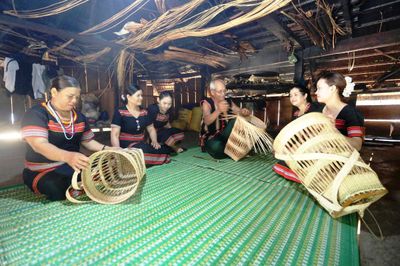 Người có uy tín – điểm tựa giữ gìn bình yên từ cơ sở