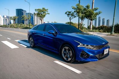 Những cái tên 'trắng' doanh số tháng 7, toàn xe Hàn Quốc