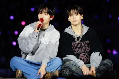 Jungkook (BTS) lo lắng khi V tiết lộ một bên tai chỉ còn nghe khoảng 30%