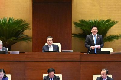 Tháo gỡ điểm nghẽn về thể chế, tạo thuận lợi cho doanh nghiệp và bảo đảm an toàn hạ tầng, an ninh mạng