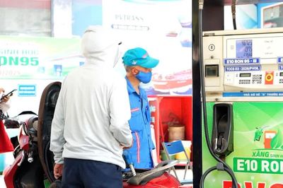 Giá xăng đồng loạt giảm trong kỳ điều hành ngày 13/8