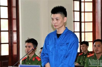 Xét xử bị cáo trong vụ dùng dao tấn công nhân viên y tế và người nhà bệnh nhân ở Nghệ An