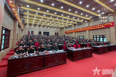 Phổ biến giáo dục pháp luật tại Đoàn Nghi lễ Quân đội