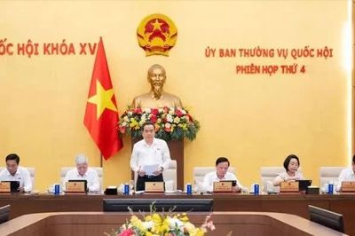 Ủy ban Thường vụ Quốc hội cho ý kiến 26 dự án luật, nghị quyết
