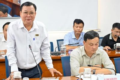 Đề xuất sớm bố trí bãi tiếp nhận bùn, đất từ các dự án chỉnh trang kênh rạch
