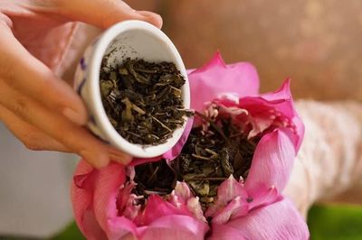 Trà sen Việt bứt phá nhờ đa dạng phân khúc và chạm đúng thị hiếu