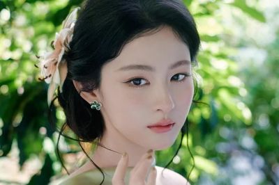 Dàn mỹ nữ đang đe dọa Địch Lệ Nhiệt Ba