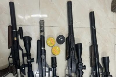 Khởi tố 6 người mua súng, đạn trái phép
