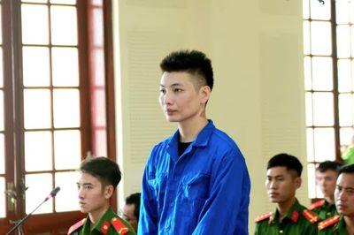 Cho rằng vợ bị nhân viên y tế 'bỏ bê', người đàn ông cầm dao tấn công 5 người tại bệnh viện