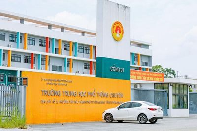 Khởi tố thêm 4 bị can trong vụ 147 điểm 10 tại trường chuyên Tuyên Quang